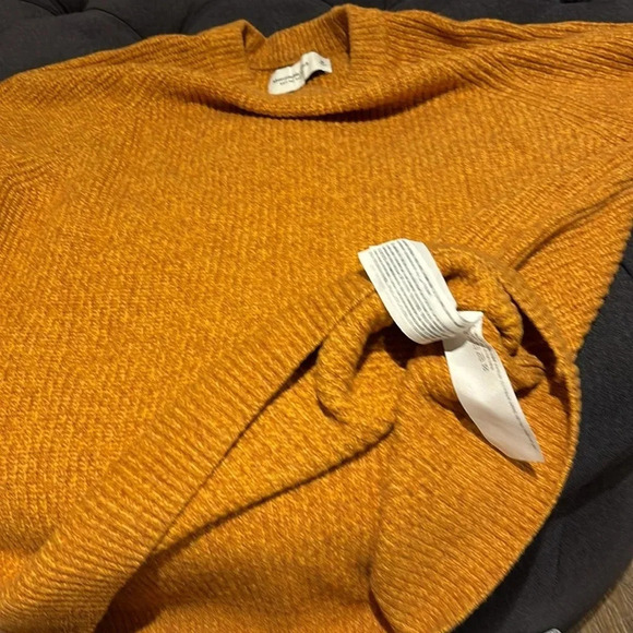 Abercrombie Soft A & F Mustard Cable Knit chunky Sweater Sz M - Picture 6 of 14